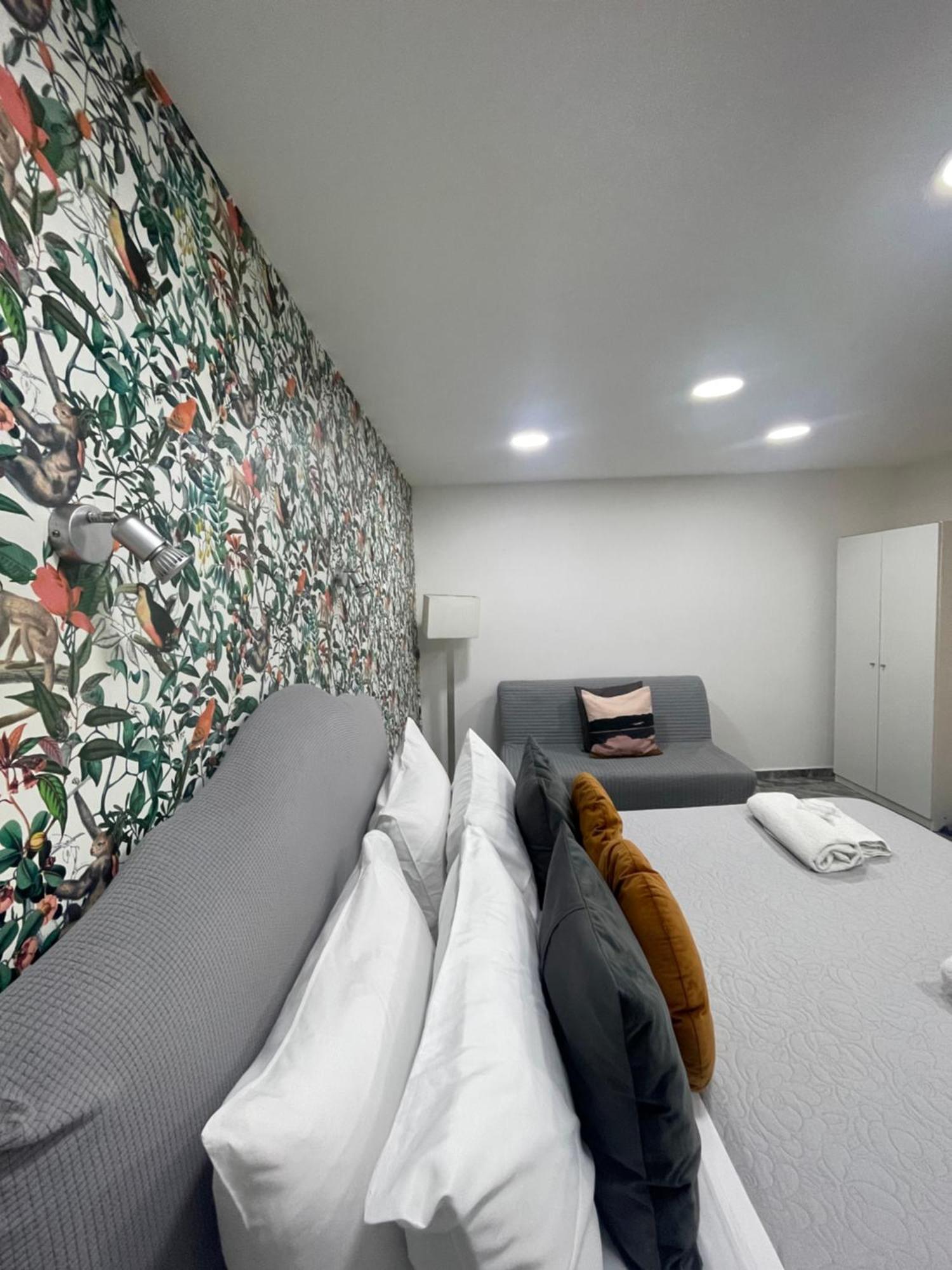 Domus Leone Apartment Naples